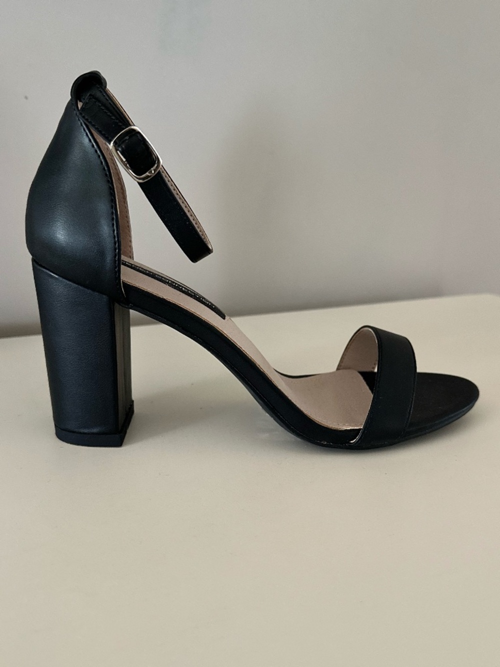 French Connection Black Block Heel Ankle Strap Sandals – Size 7.5